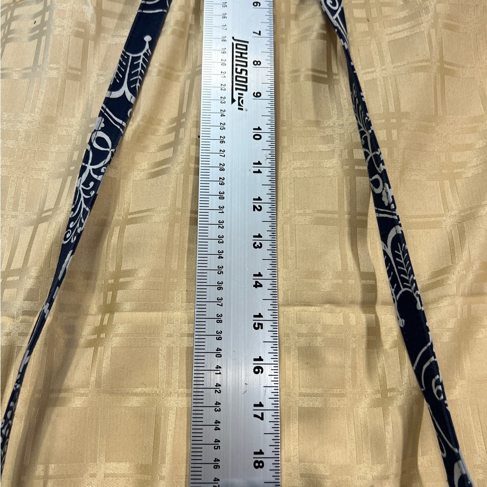Vera Bradley Small Bag with handle & shoulder strap, Navy/White lots of pocket - Picture 9 of 9